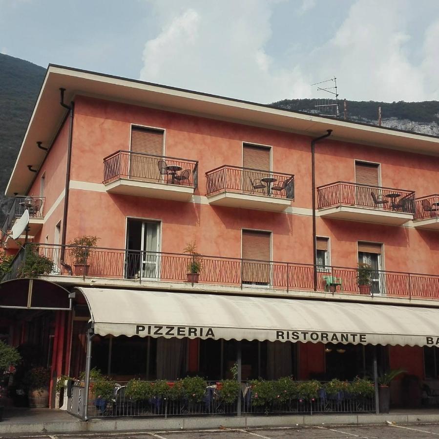 Hotel Belvedere Rivalta di Brentino Экстерьер фото