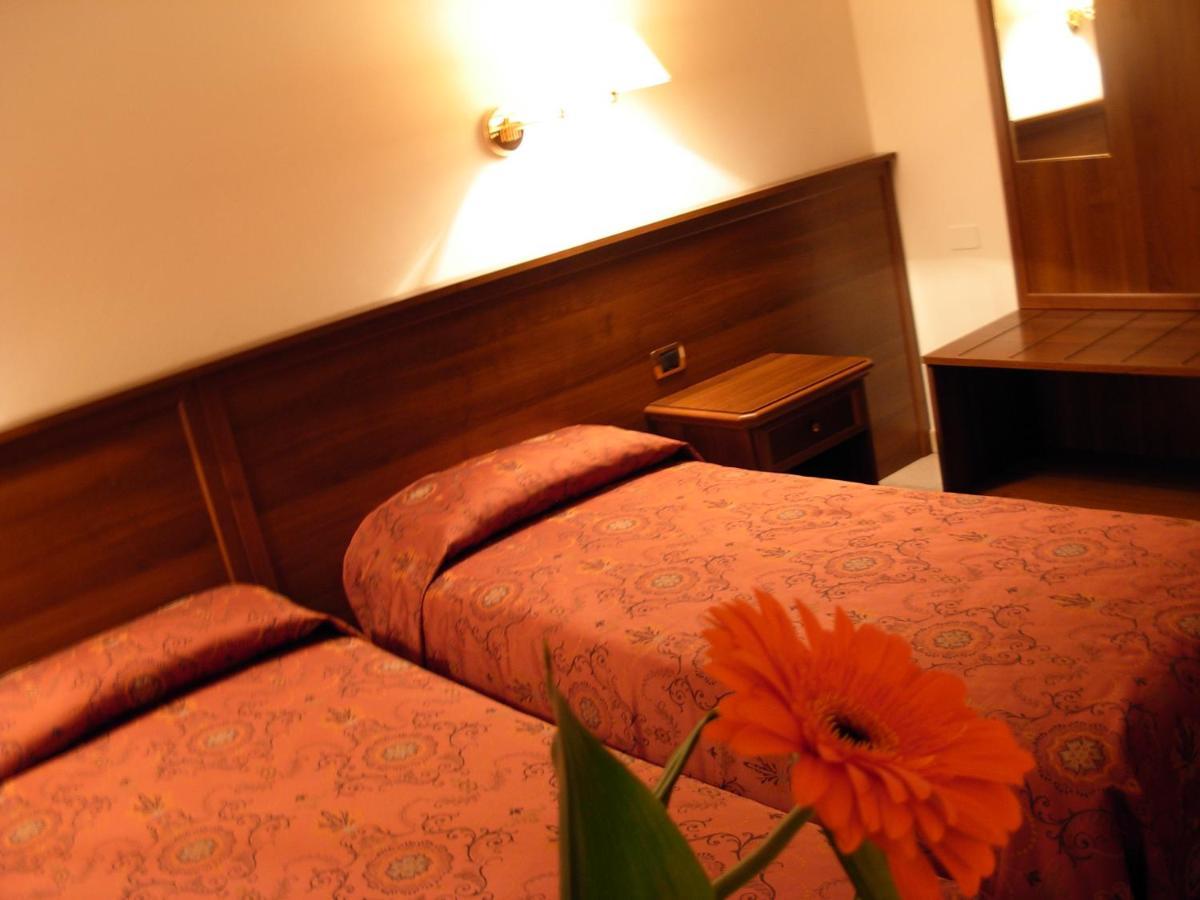 Hotel Belvedere Rivalta di Brentino Экстерьер фото