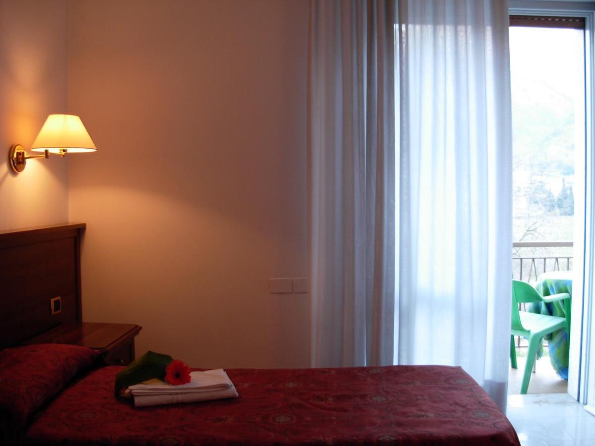 Hotel Belvedere Rivalta di Brentino Экстерьер фото